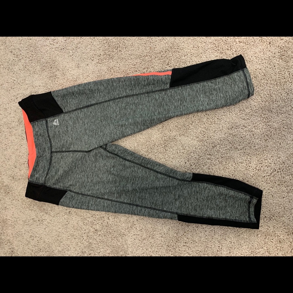 Cropped athletic legging